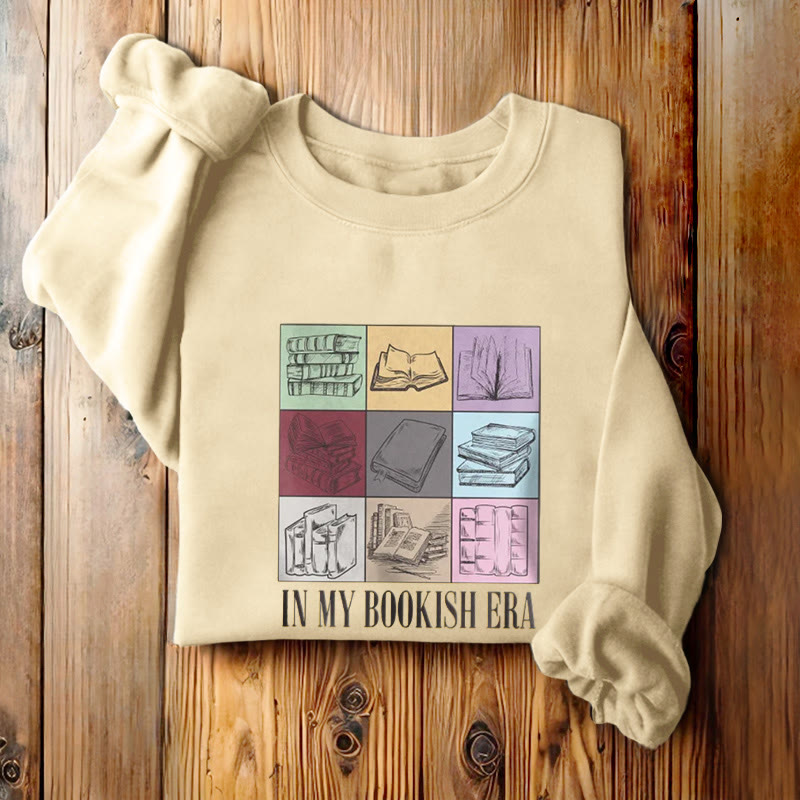 IN MY BOOKISH ERA Womens Crewneck Sweatshirt Pullover