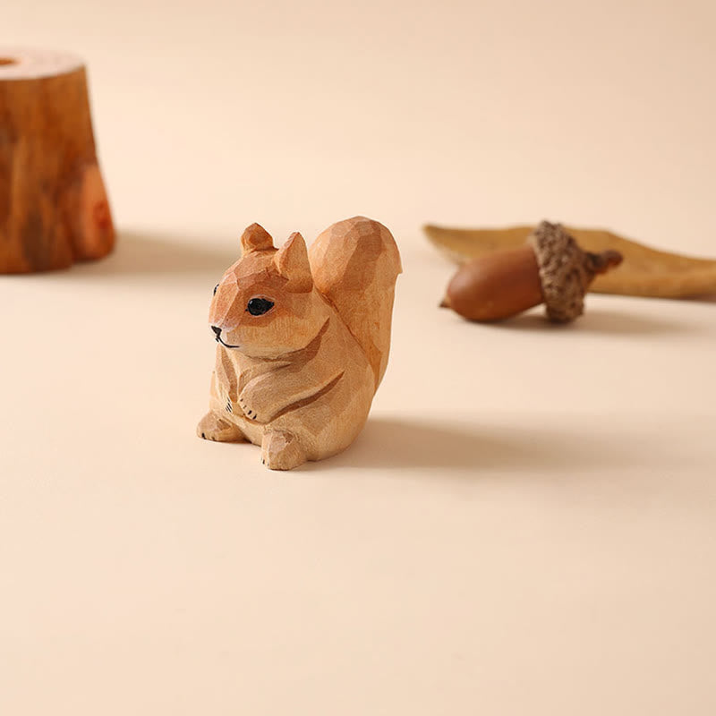 Cute Squirrel Carved Wooden Sculpture Desktop Deocr Keychain For Gift