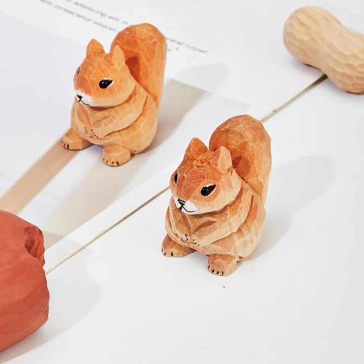 Cute Squirrel Carved Wooden Sculpture Desktop Deocr Keychain For Gift