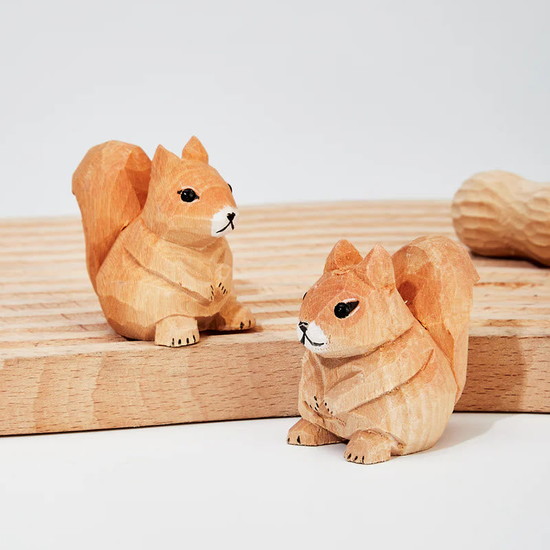 Cute Squirrel Carved Wooden Sculpture Desktop Deocr Keychain For Gift