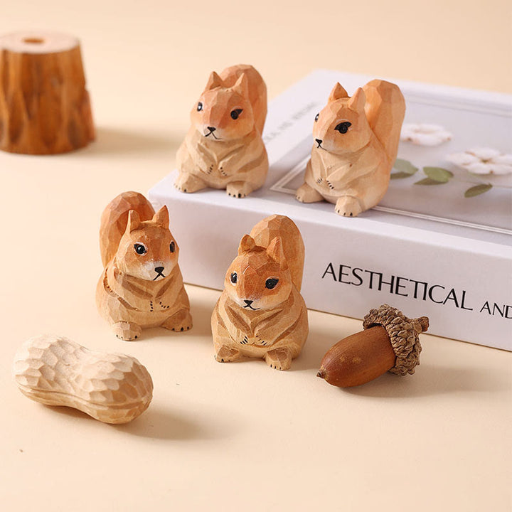 Cute Squirrel Carved Wooden Sculpture Desktop Deocr Keychain For Gift