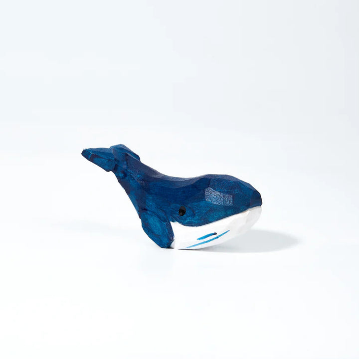 Blue Whale Carved Wooden Sculpture Desktop Deocr Keychain For Gift