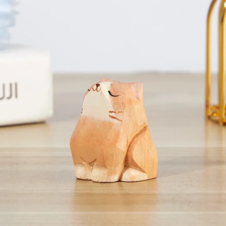 A Proud Cat Carved Wooden Sculpture Desktop Deocr For Gift