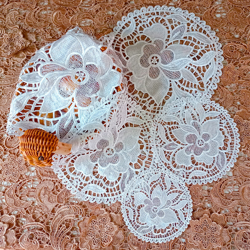 Hollow Out European Lace Coasters Vintage Embroidery Round Tablecloth